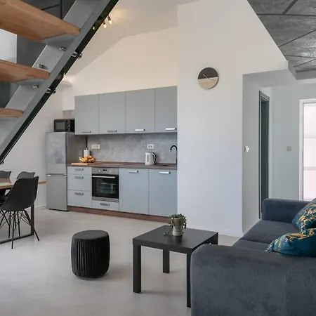 L&m Apartamento Makarska